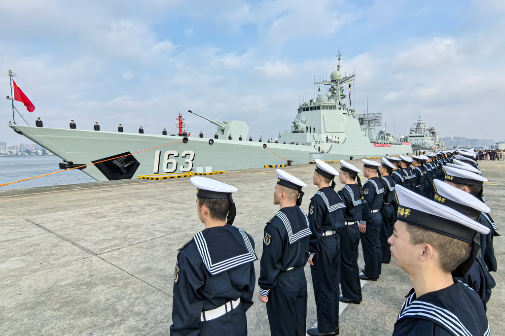 2月21日，中國海軍第46批護航編隊從廣東湛江某軍港解纜起航。