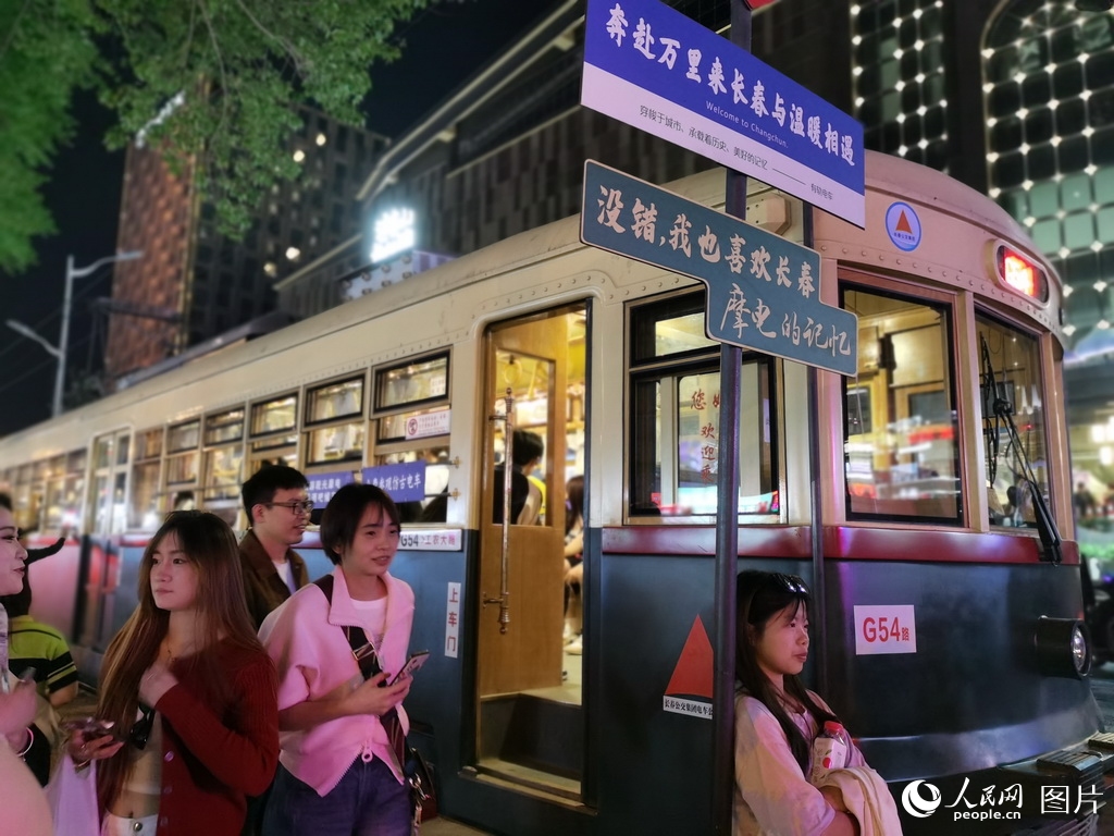 51ڼʡLмtȦNɫӾʼ^ϲӭһСLٵһWӛ Ԫz