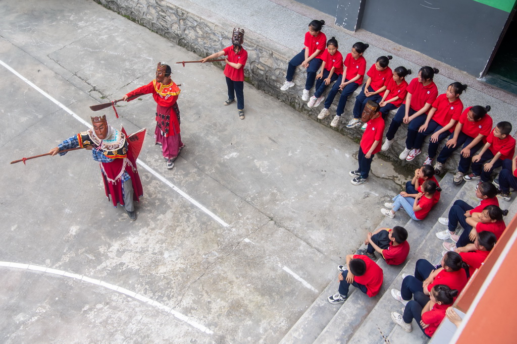 517ꖿhϪСWУϼһIСWwꖑĄĿƬ