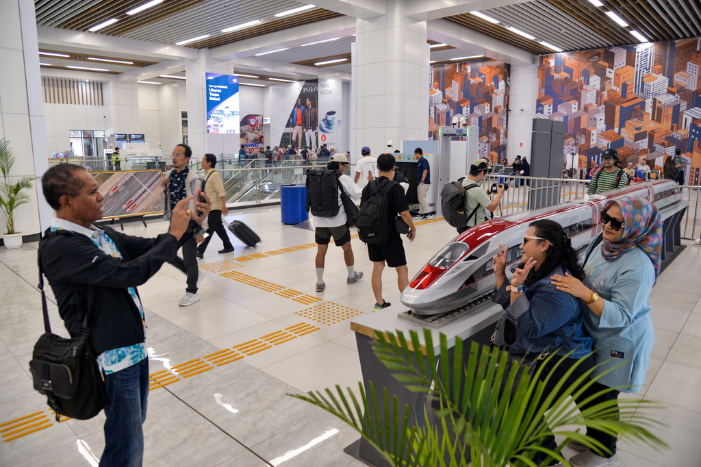 717ӡż_ķվ܇d˿cfFل܇MģͺӰ