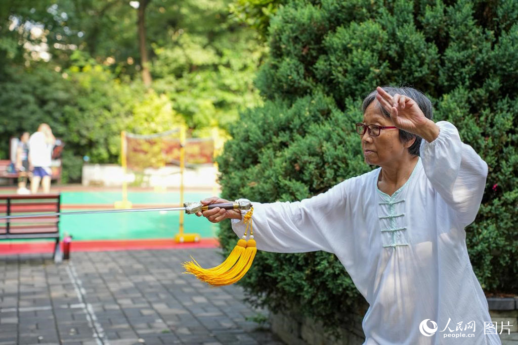 86Єڄӹ@ݾ̫OWӛ ZP贔z