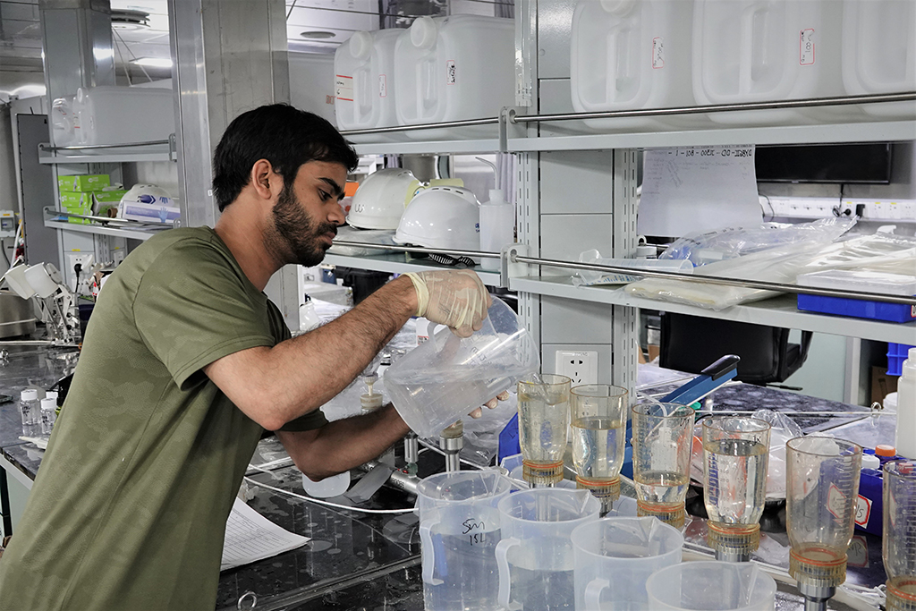 96һ̖ϼĿƿ꠆TķɼĺˮƷM^Vͷ