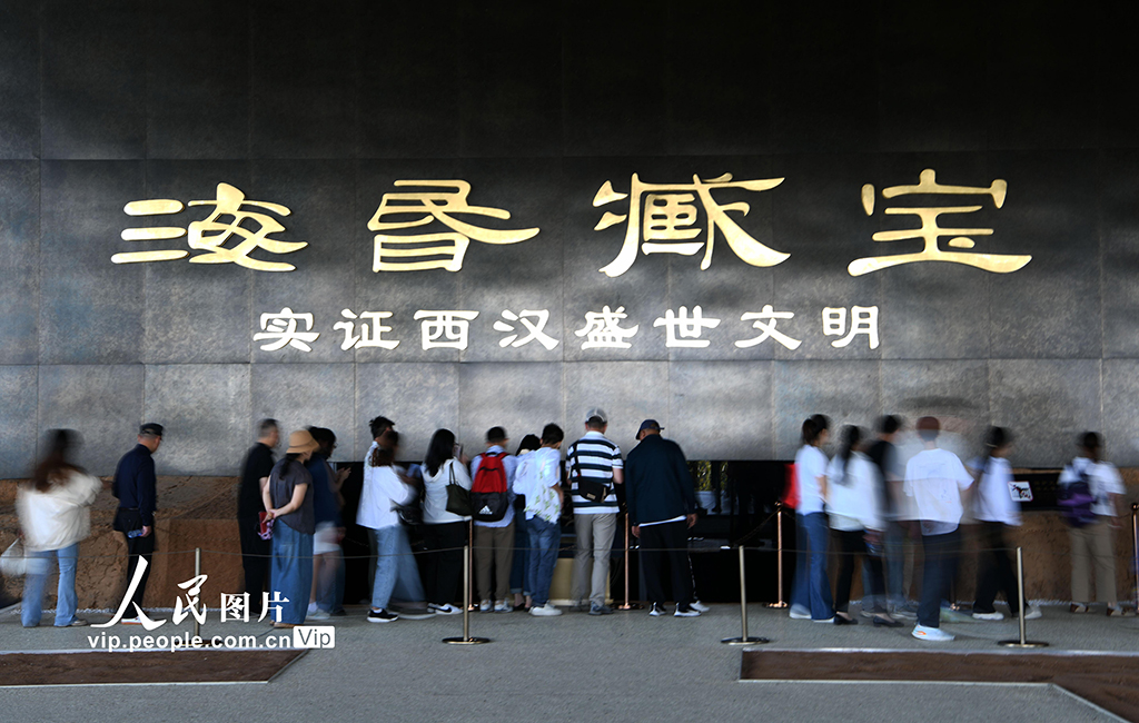 南昌漢代?；韬顕鴩铱脊胚z址公園游人如織【4】