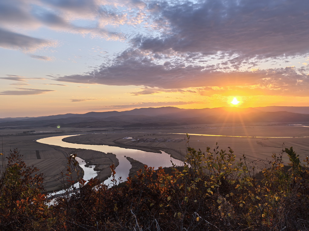 佳木斯湯原 : 水清稻香風景美 “引湯”工程潤民心