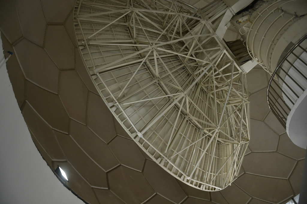 10月11日在黑龍江佳木斯氣象衛星地面站拍攝的衛星數據接收天線。新華社記者 魯鵬 攝