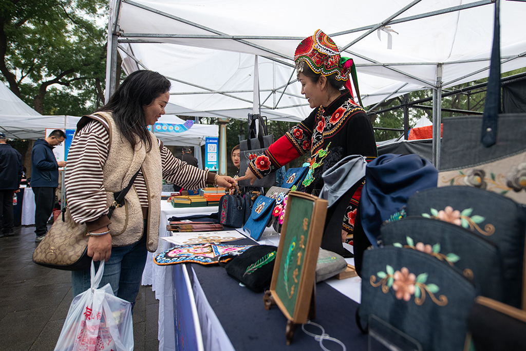 非遺彝繡秀北京【5】