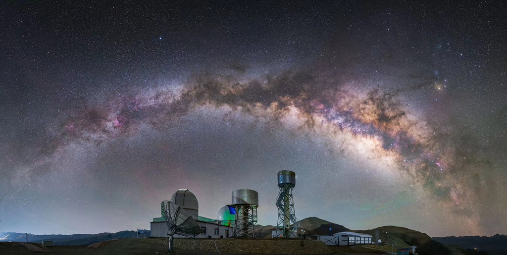 星空下的國家天文臺阿里觀測站（資料照片）。新華社發