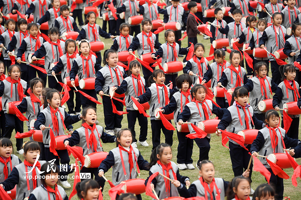 江西樟樹：傳統腰鼓 舞動校園【5】