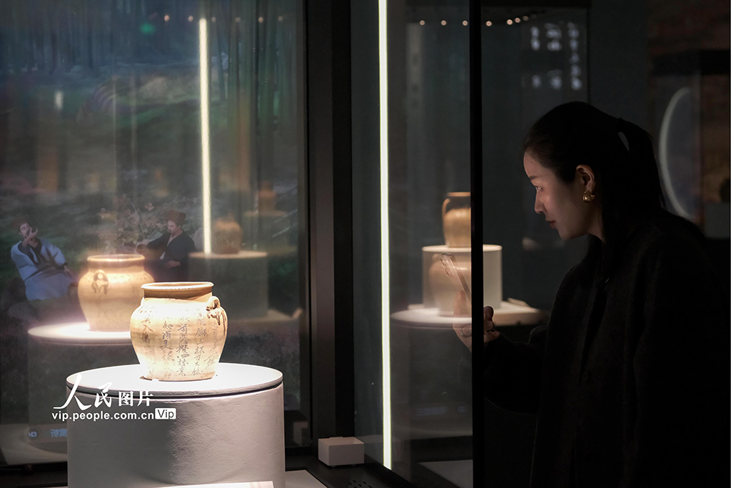 湖南長沙：“我有方寸心——唐長沙窯瓷器詩文特展”開展【4】