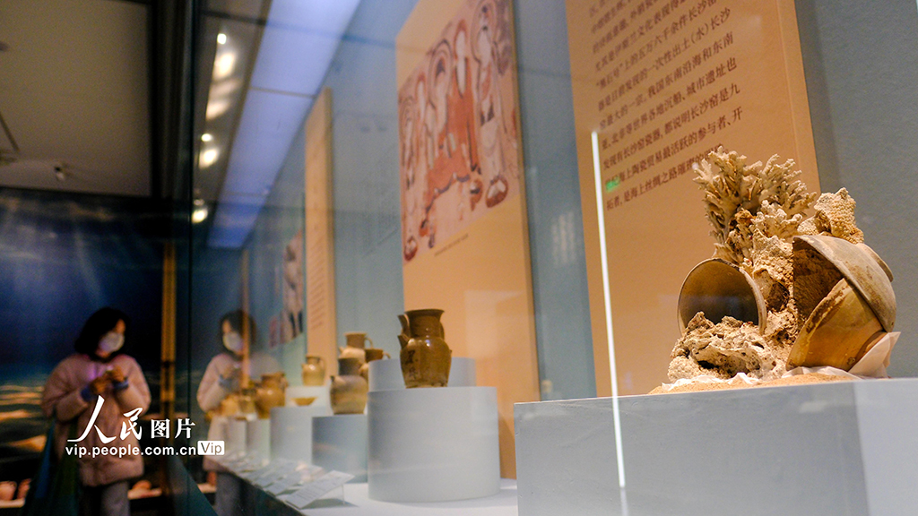 湖南長沙：“我有方寸心——唐長沙窯瓷器詩文特展”開展【6】