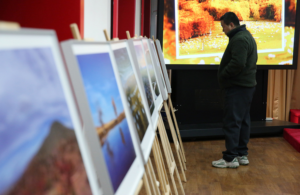 攝影展啟動儀式現場。中國攝影家協會供圖