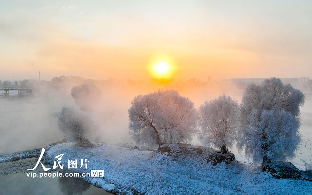 內蒙古呼和浩特：霧凇美景 宛若仙境【11】