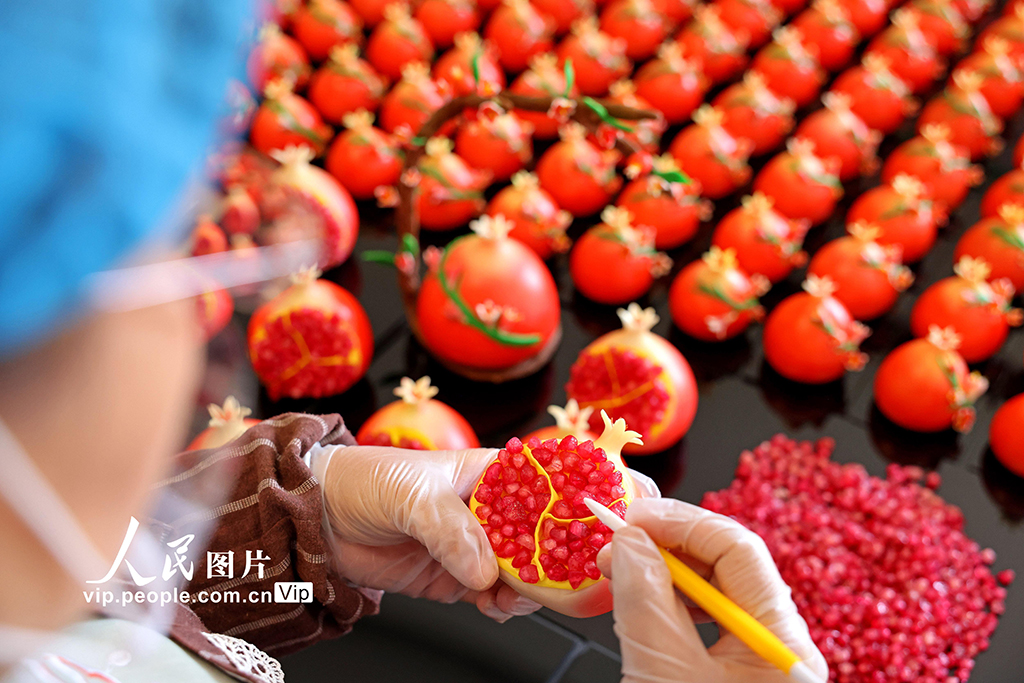 山東棗莊：捏“紅石榴”喜饃迎新年【2】