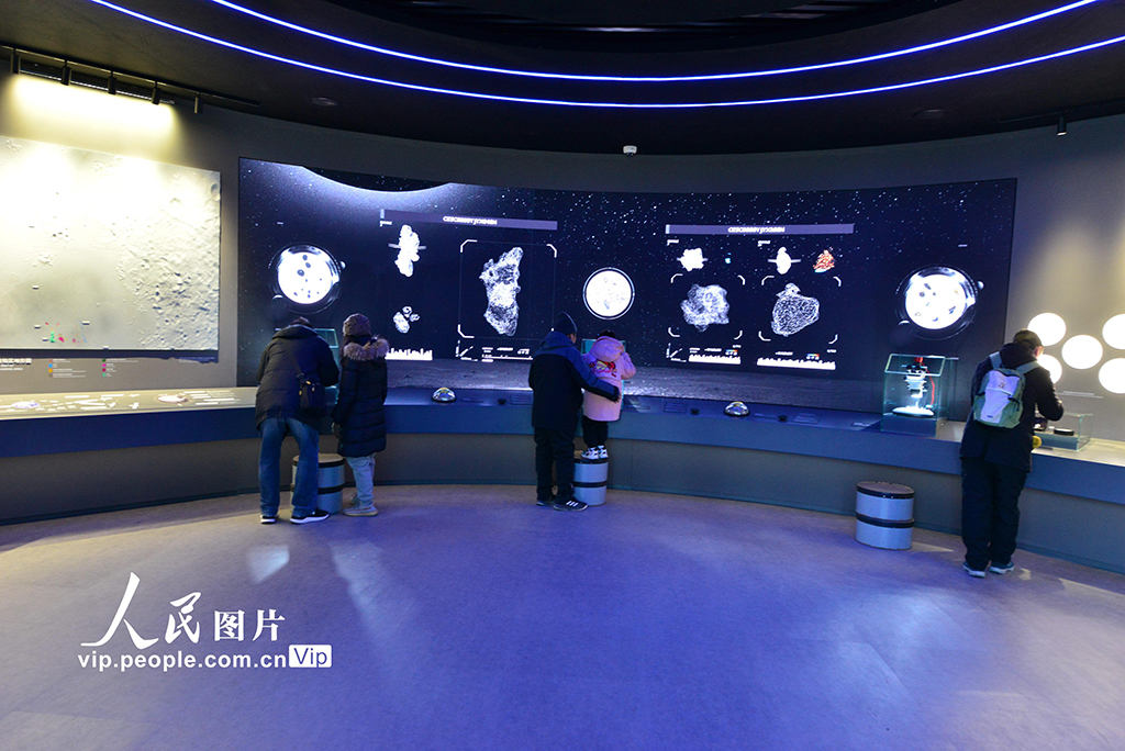 北京：嫦娥五號月球樣品向公眾亮相