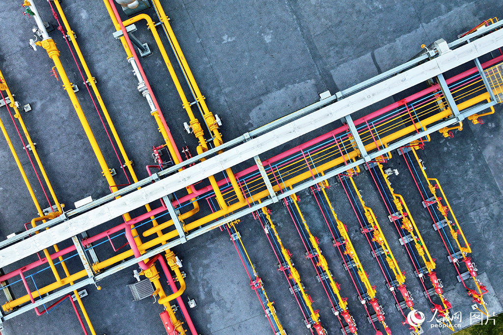 中石油首個新型采氣管理區年產油氣超300萬噸【3】