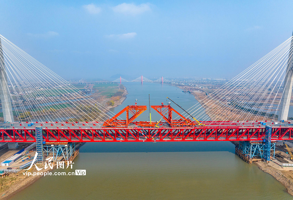 安徽：馬鞍山長江公鐵大橋副汊航道橋建設有序推進