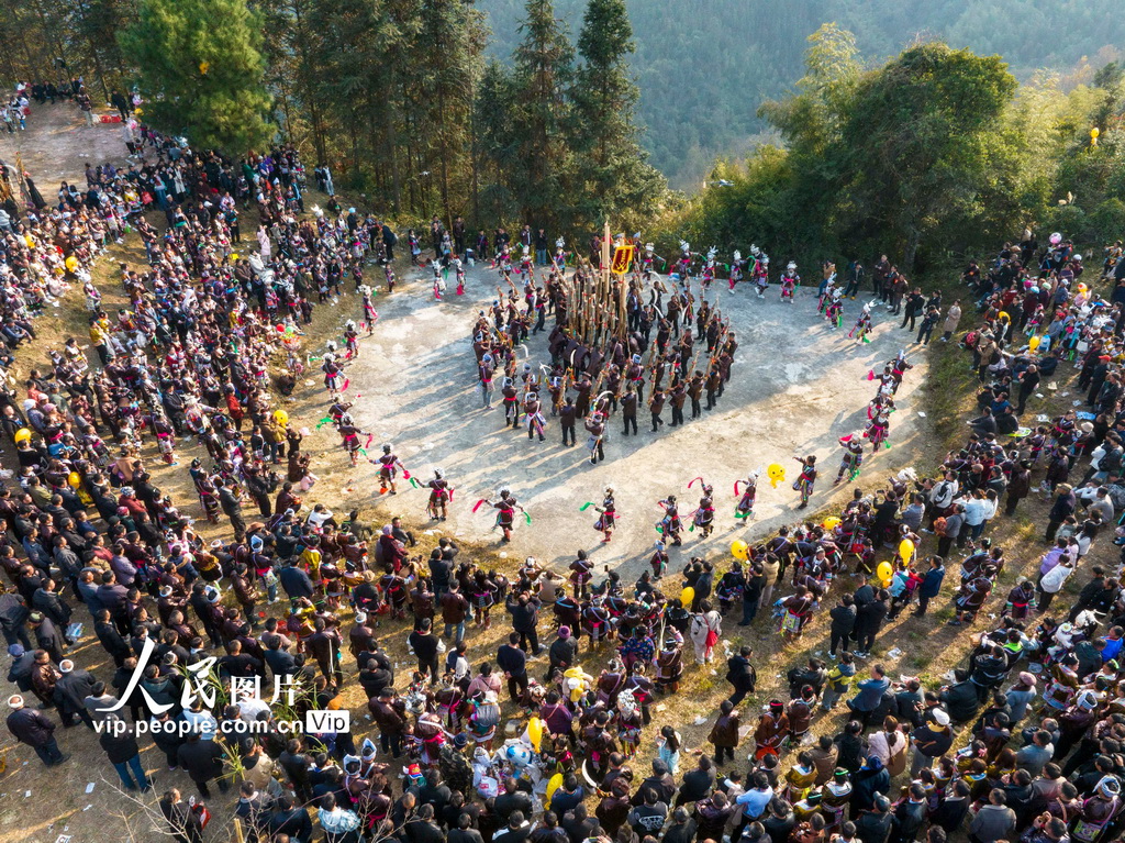 貴州從江：苗族同胞蘆笙舞步慶佳節