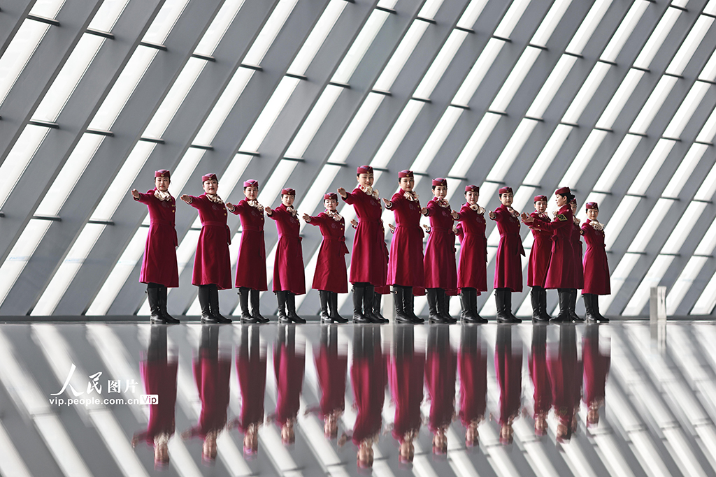 重慶：禮儀培訓備戰春運【3】