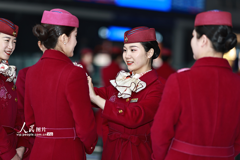 重慶：禮儀培訓備戰春運【8】