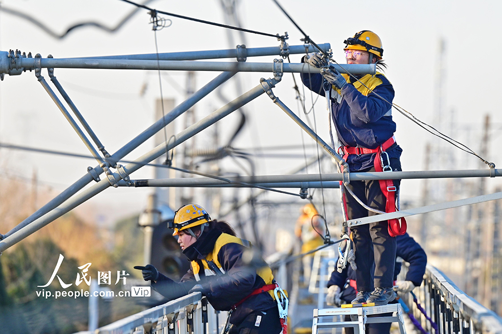 河南新鄉：檢修京廣鐵路備戰春運