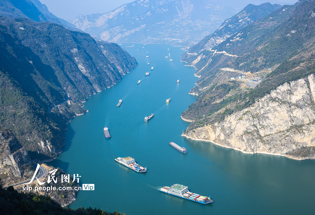 長江三峽航運忙【5】
