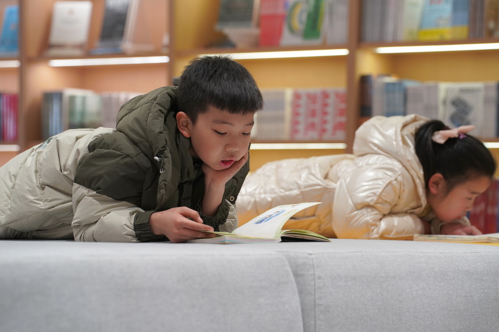 1月13日，小讀者在新落成的長安書院內閱讀。新華社記者 邵瑞 攝