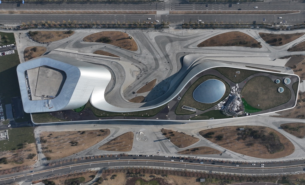 1月1日拍攝的新落成的長安云“一帶一路”城市展示體驗中心（無人機照片）。新華社記者 張博文 攝