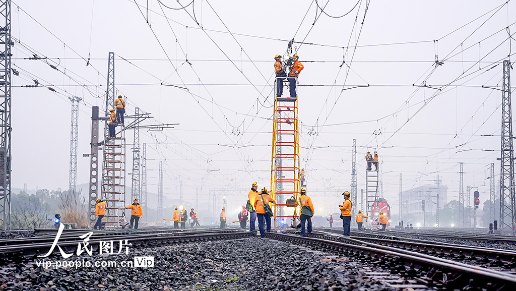 重慶：集中檢修接觸網 為中歐班列護航【6】