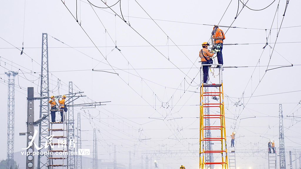 重慶：集中檢修接觸網 為中歐班列護航【2】