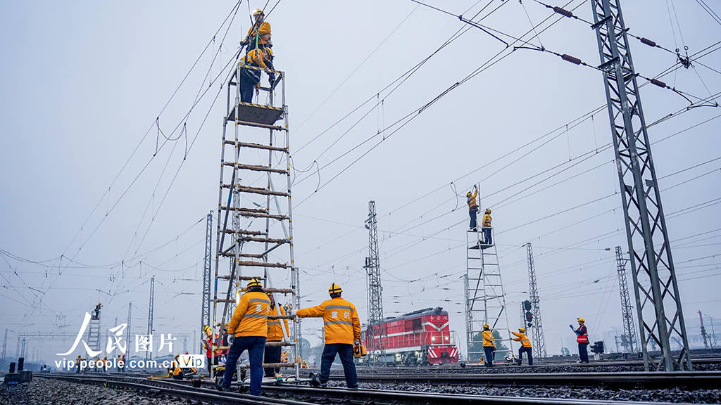 重慶：集中檢修接觸網 為中歐班列護航【3】