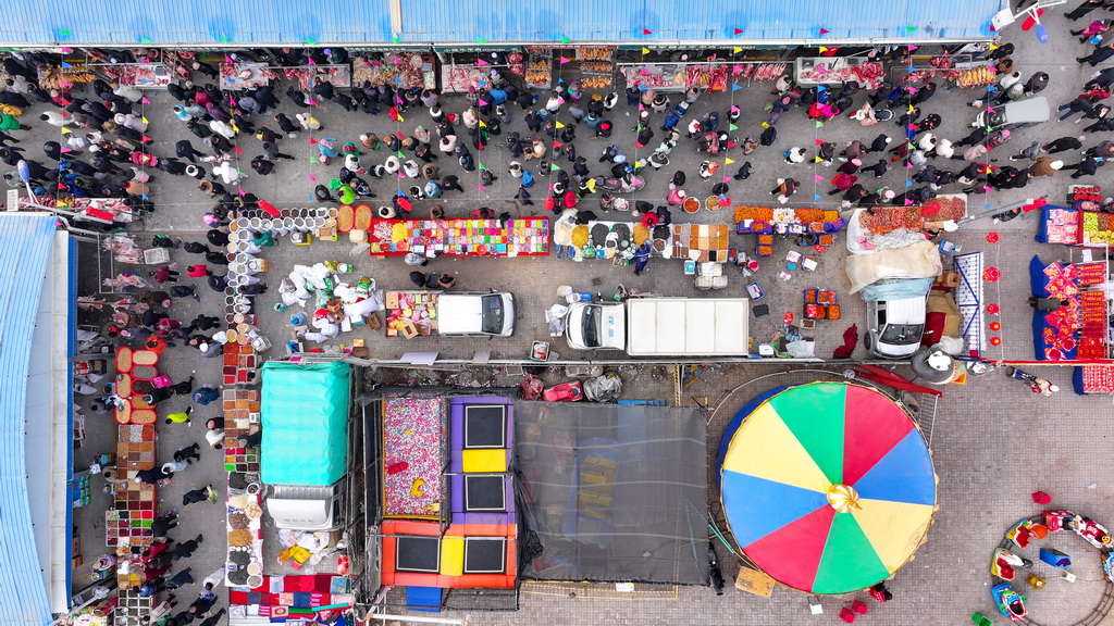 鄉村大集年味濃