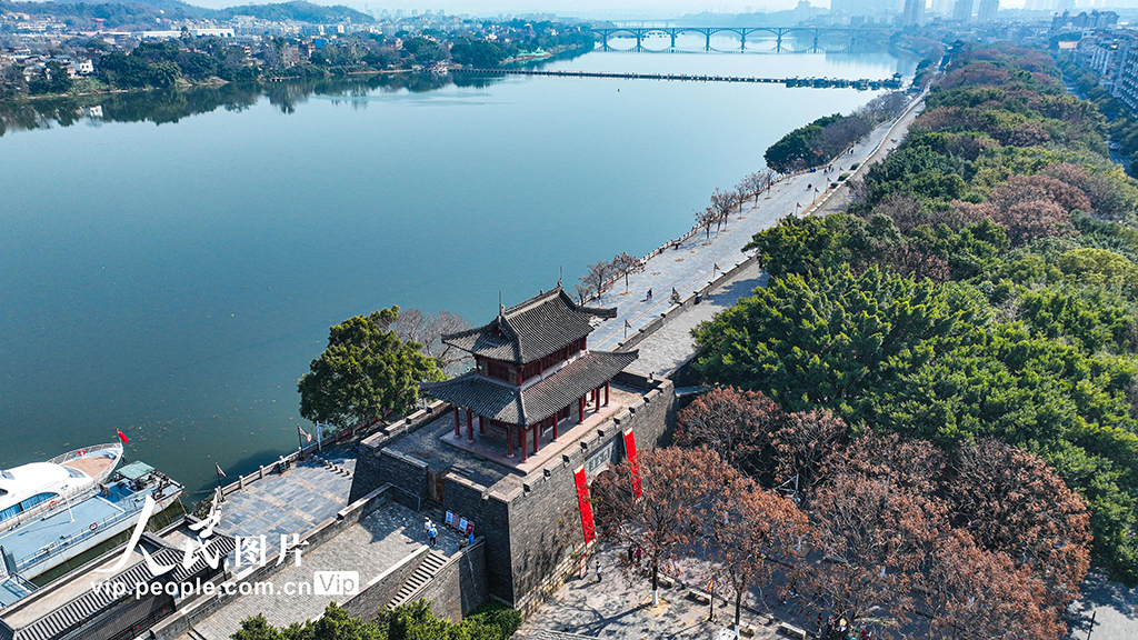 江西贛州：城門喜升聯 歡樂迎新春【3】