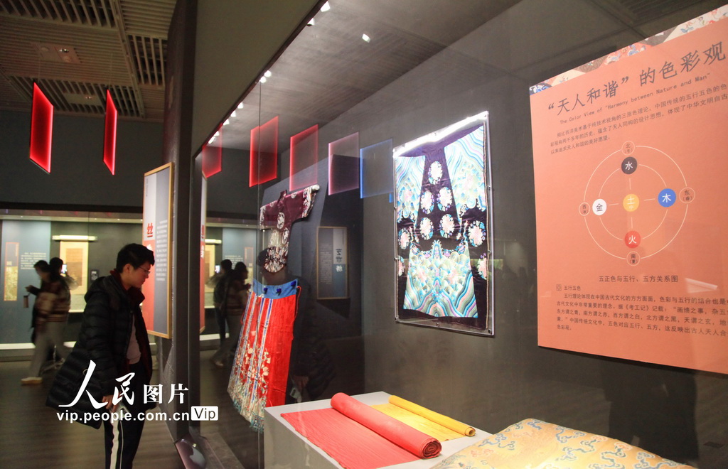 江蘇南京：“中國傳統織繡工藝的巔峰創造”開展