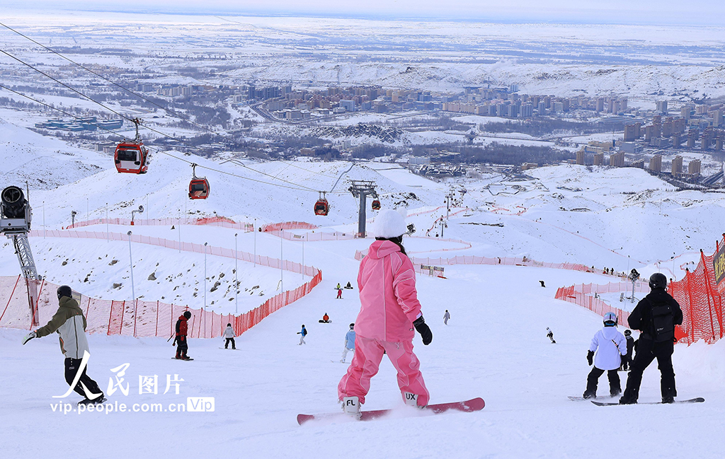 新疆阿勒泰：暢游冰雪 歡度春節【2】