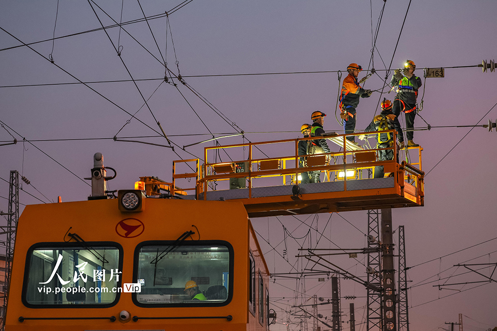湖北襄陽：春節假期檢修線路保暢通【3】