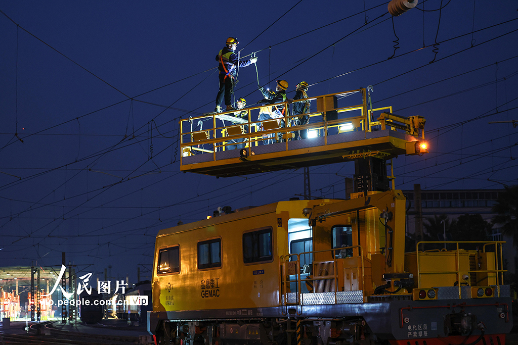 湖北襄陽：春節假期檢修線路保暢通【5】