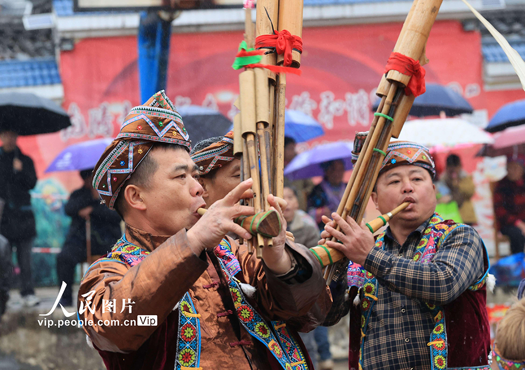 廣西融安：苗寨蘆笙踩蹚慶新春