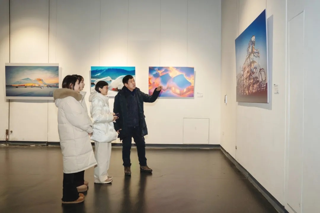 觀展現場。中國攝影報社供圖