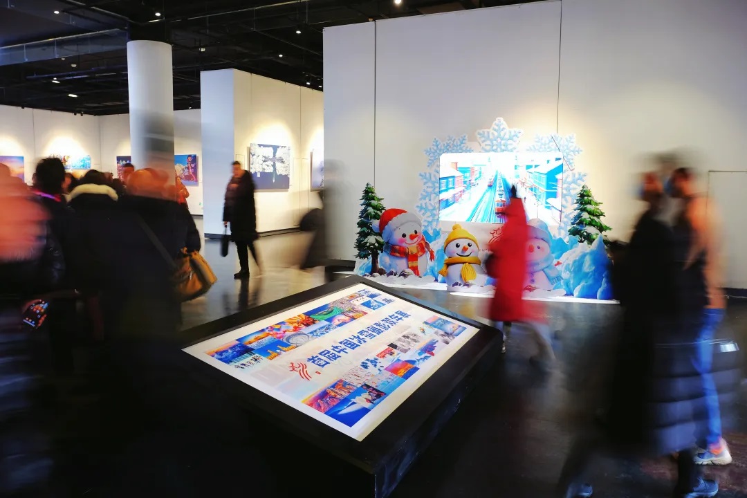 展覽現場。中國攝影報社供圖