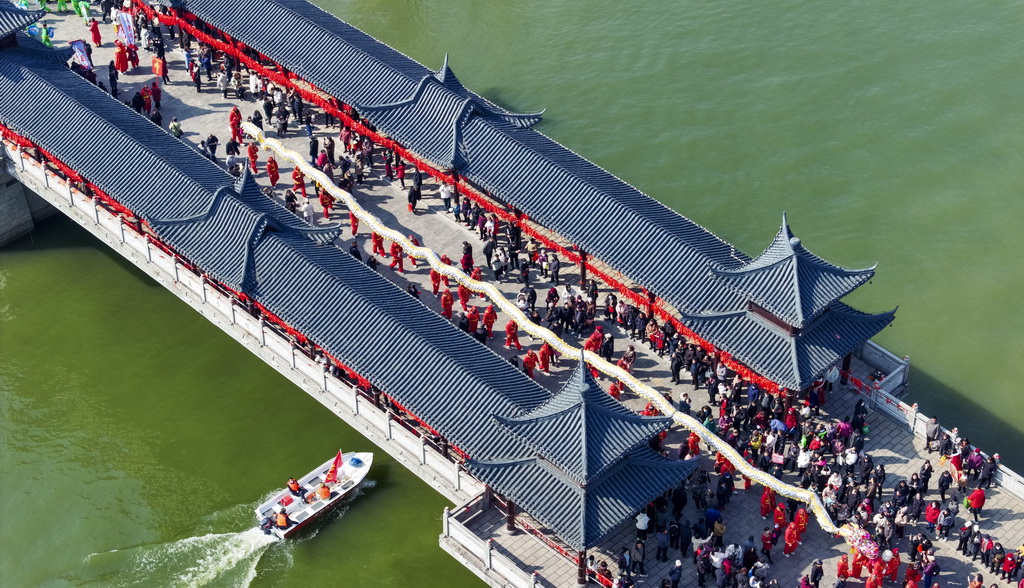 安徽全椒：正月十六“走太平”