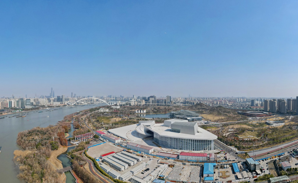 上海大歌劇院雛形初現