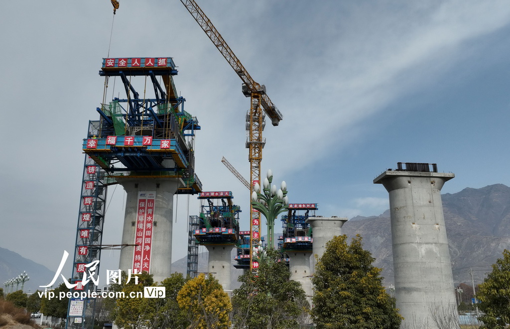 甘肅隴南：天隴鐵路加速建設【3】