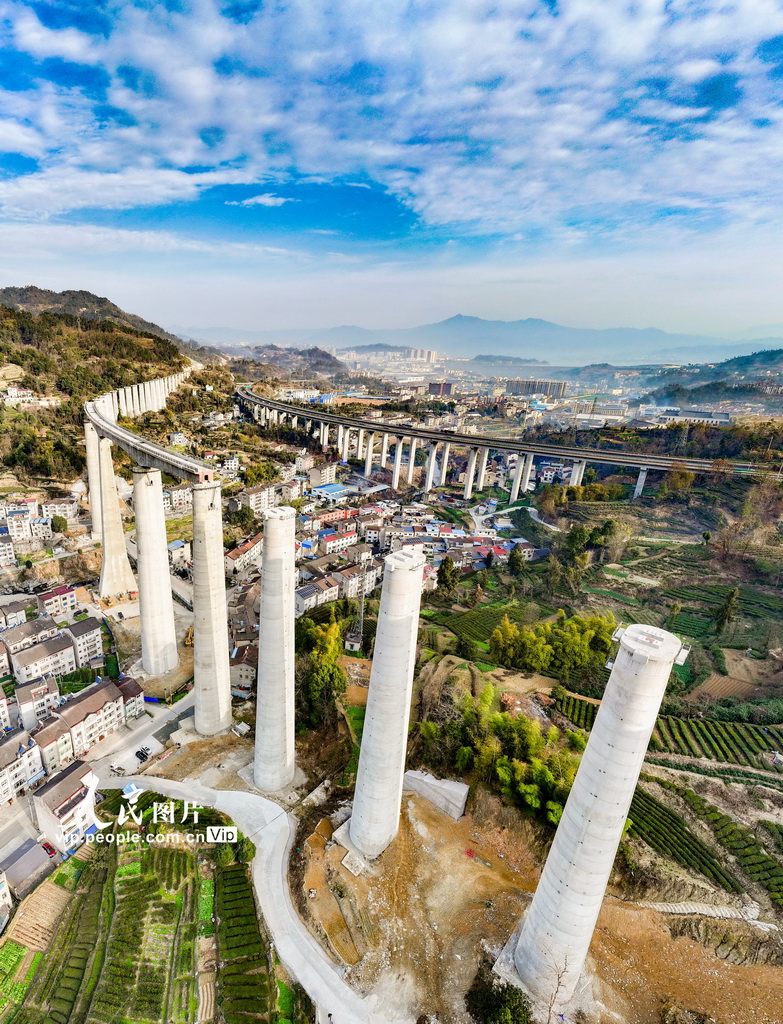 湖北宜昌：三峽樞紐茅坪港疏港鐵路建設有序推進【3】