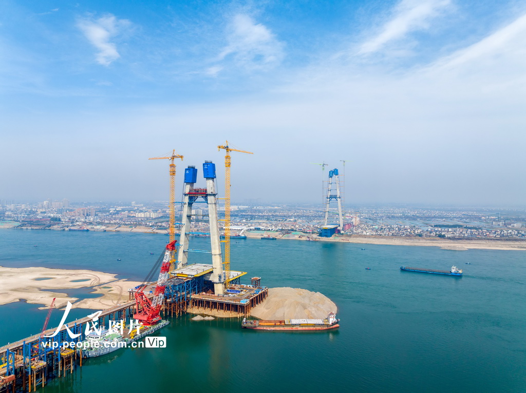 湖北宜昌：枝江長江大橋建設現場