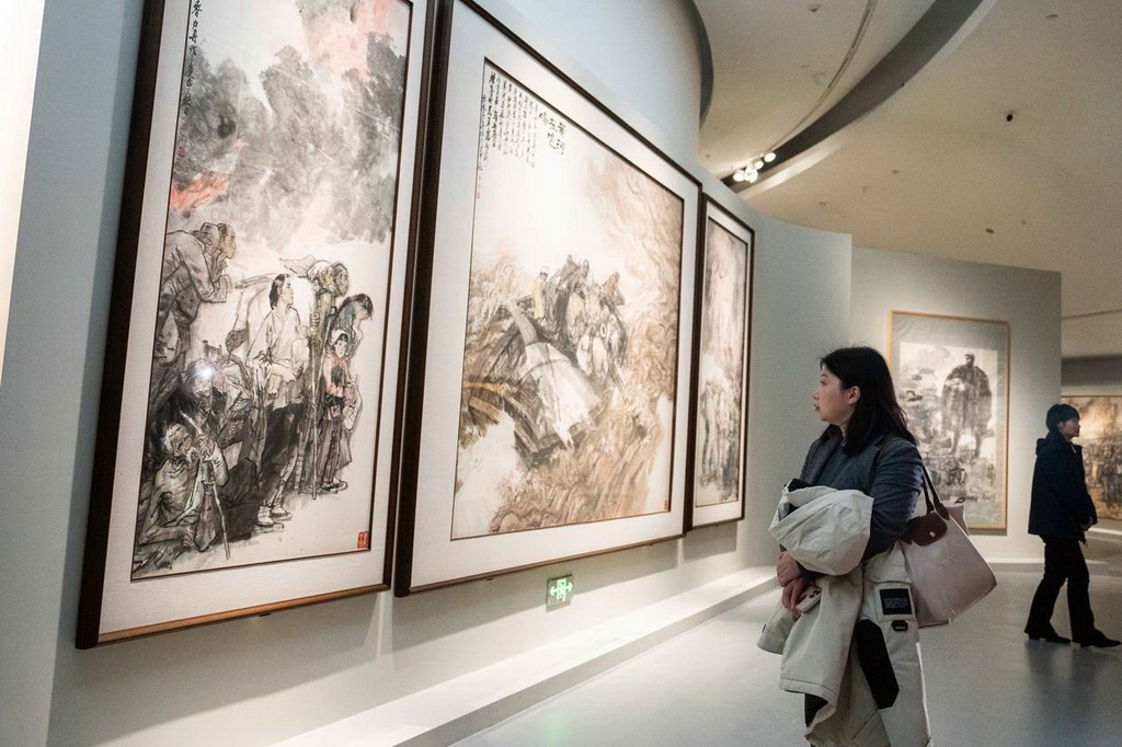 2月18日，觀眾在梅溪湖藝術博物館參觀展覽。