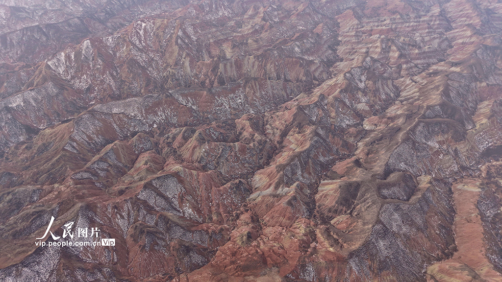 甘肅蘭州：水墨丹霞景區迎客來