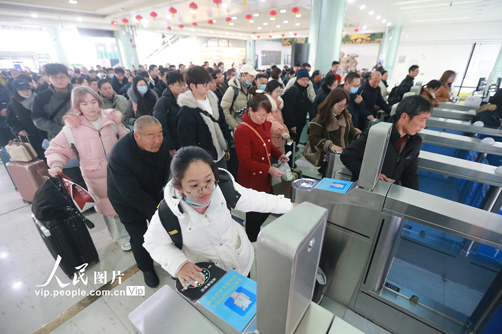 站好2025年春運最后一班崗【2】