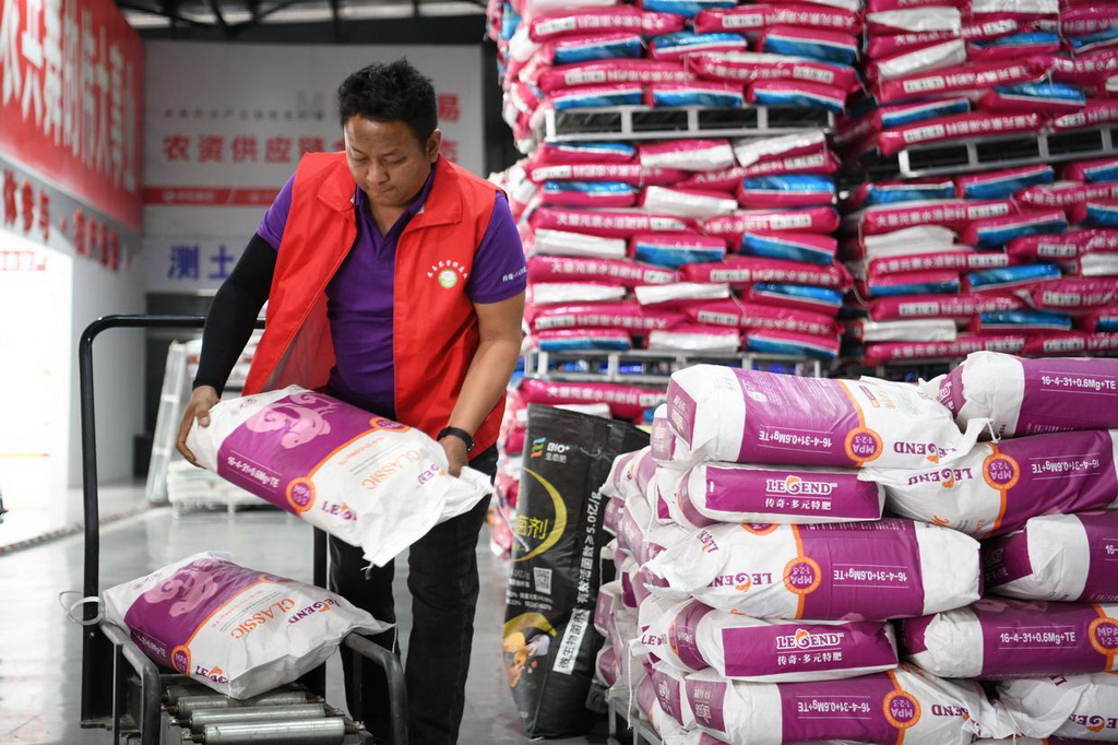 四川米易：保障農資供應 助農增產增收