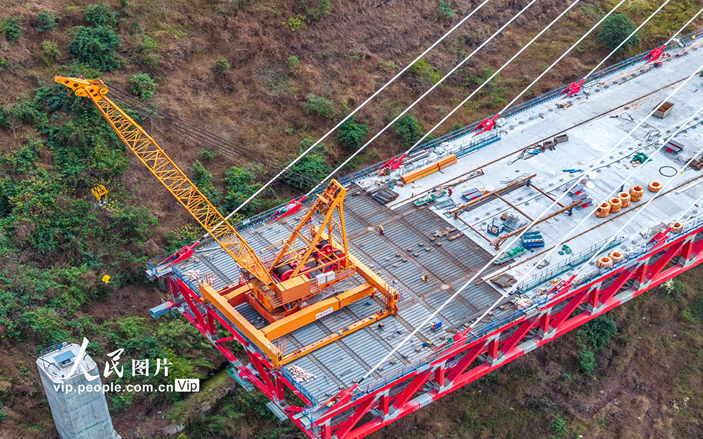云南綏江：新市金沙江特大橋建設正酣【5】