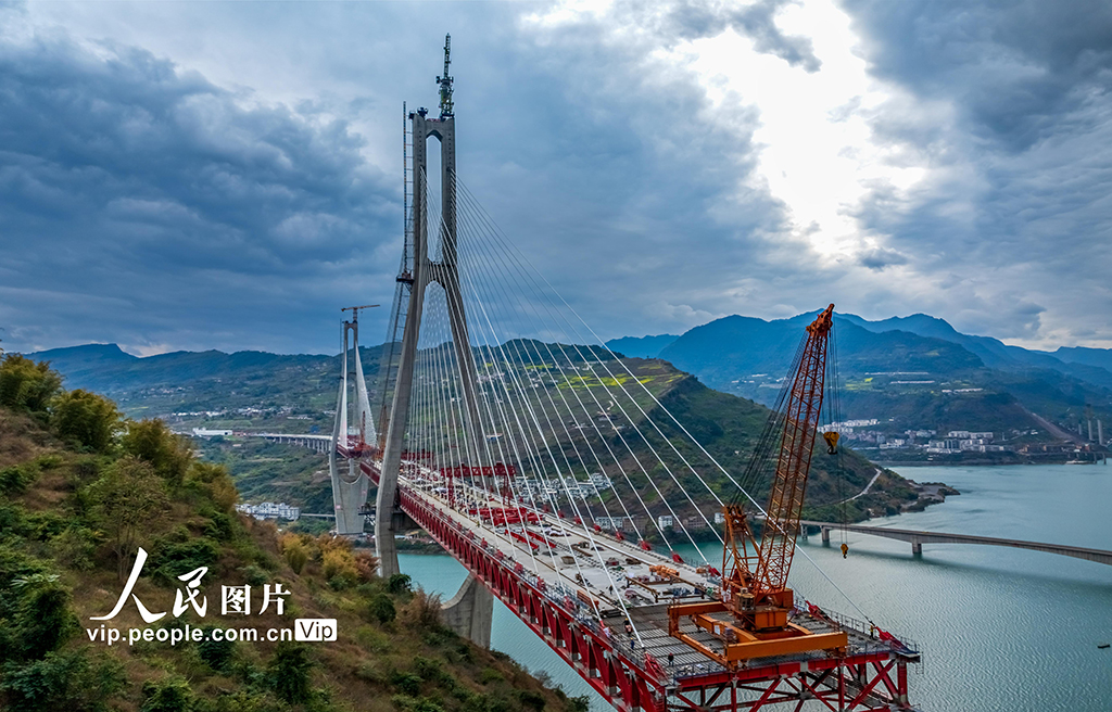 云南綏江：新市金沙江特大橋建設正酣【3】